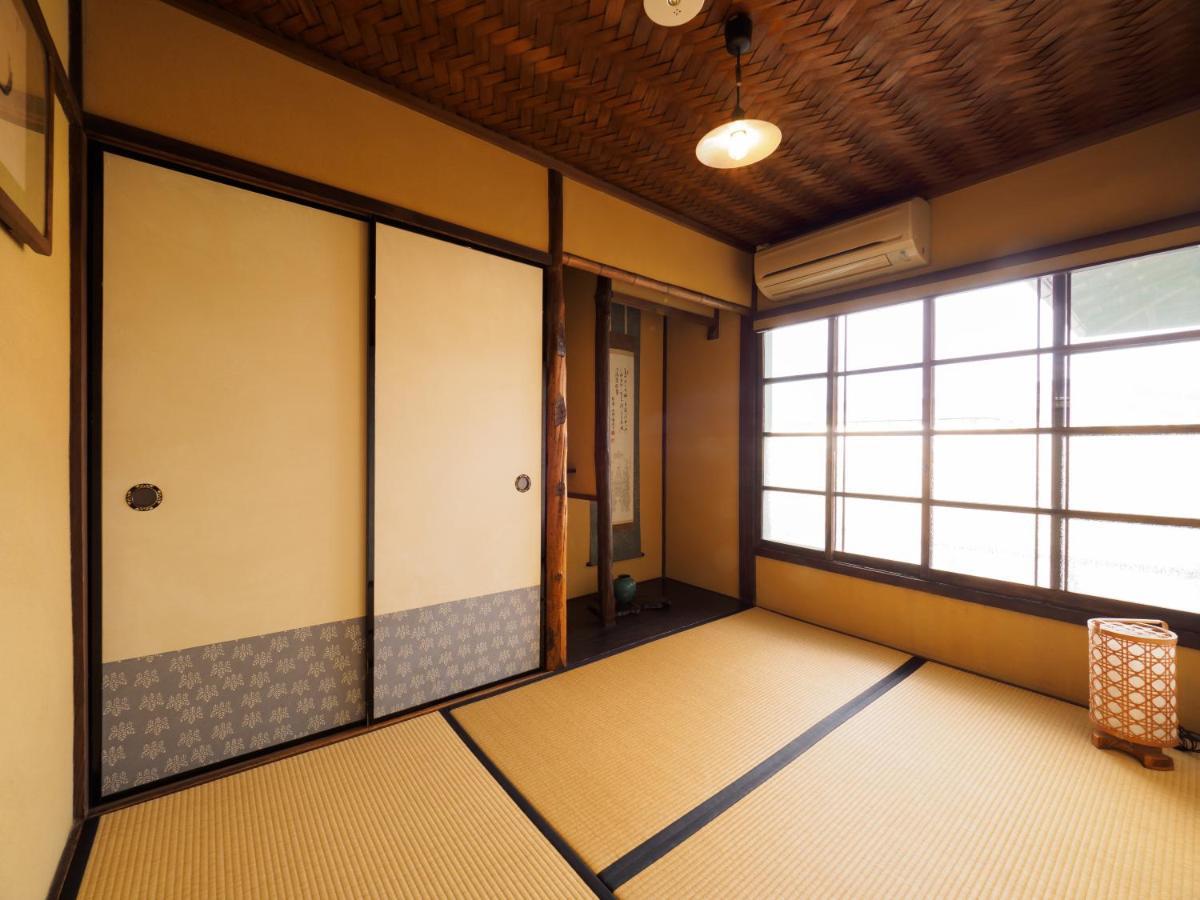 Ferienhaus 100 Years Old Traditional Machiya Townhouse - K's